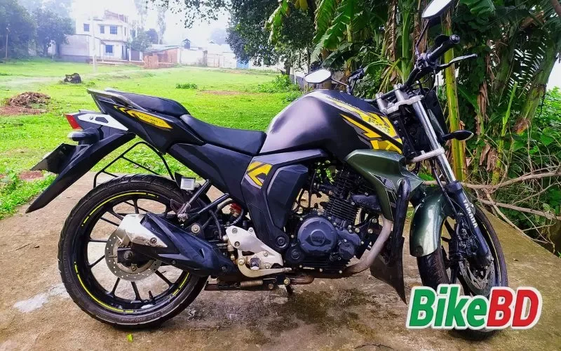 yamaha fzs fi double disc bike colour